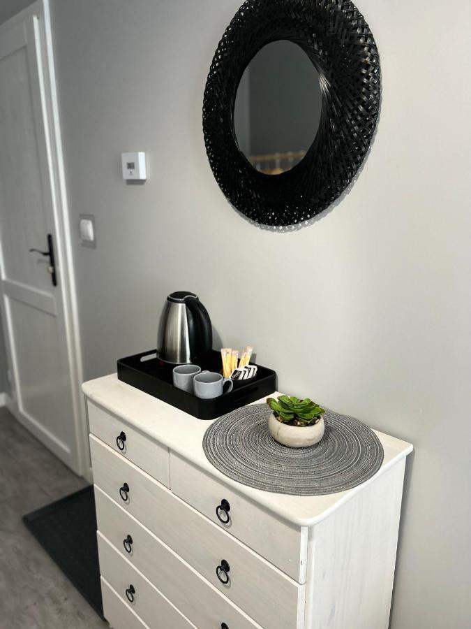 Noclegi Comfort - Self Check-In 24H Świdnica Kültér fotó